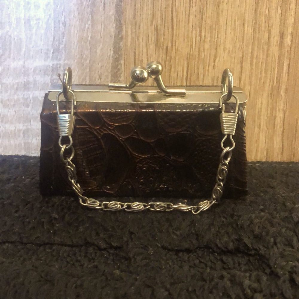 Divine Vintage Faux Alligator Piece!